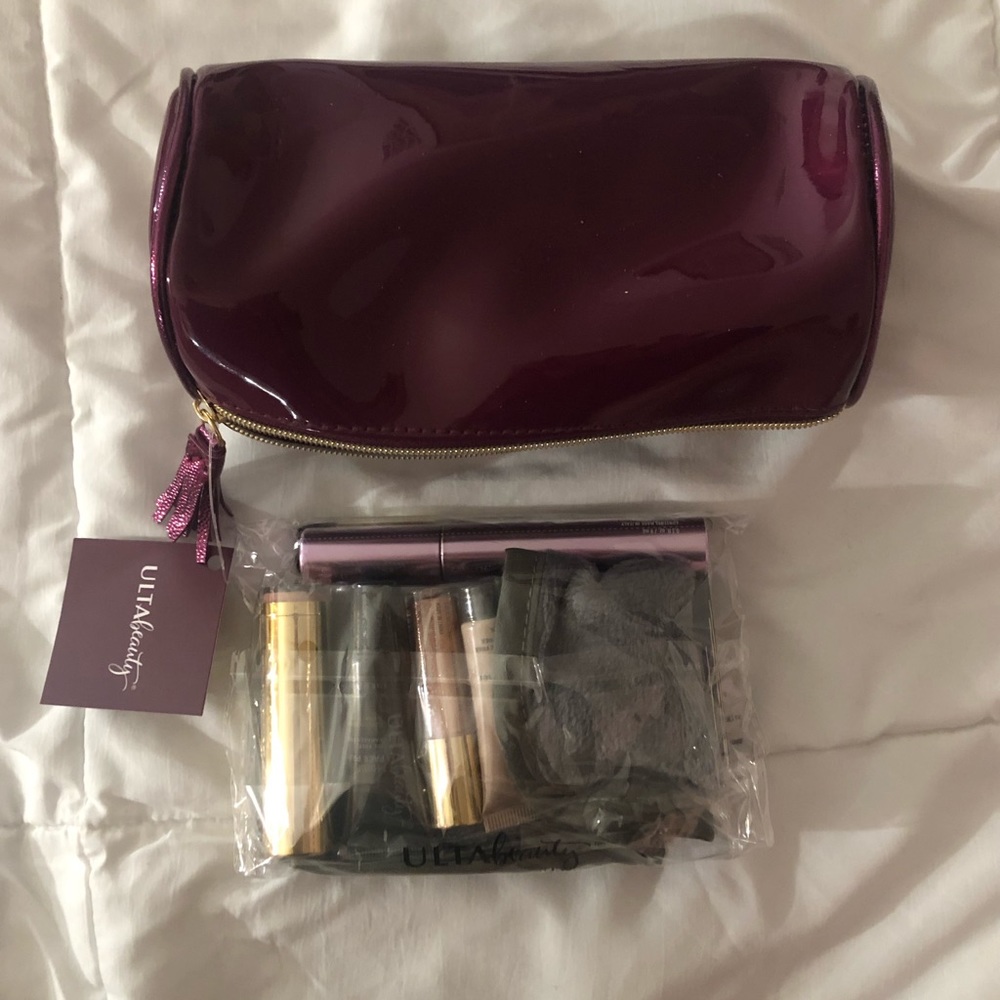 Cosmetic bag with FULL SIZE 9size samples